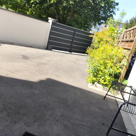 Escapade Pres De Lille - Appartement Charmant Avec Terrasse Et Parking Privee 蒙桑巴勒尔 外观 照片
