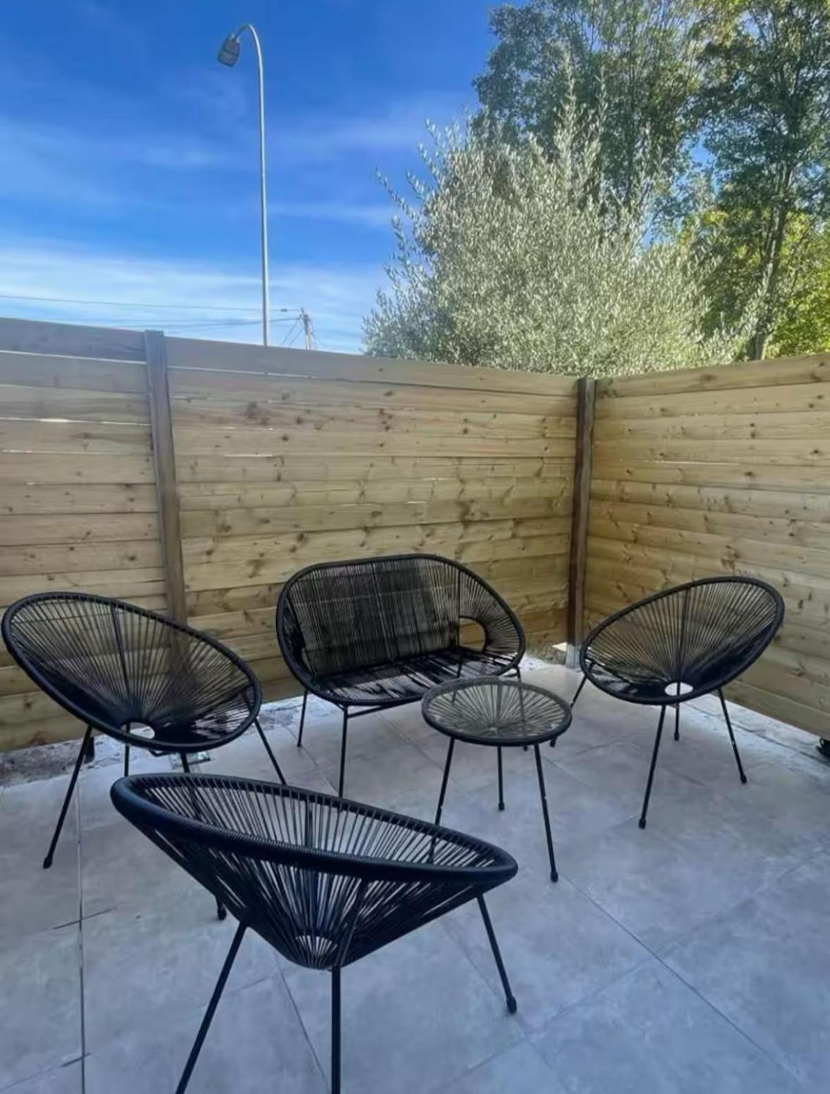 Escapade Pres De Lille - Appartement Charmant Avec Terrasse Et Parking Privee 蒙桑巴勒尔 外观 照片