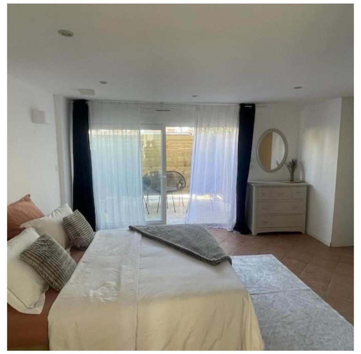 Escapade Pres De Lille - Appartement Charmant Avec Terrasse Et Parking Privee 蒙桑巴勒尔 外观 照片