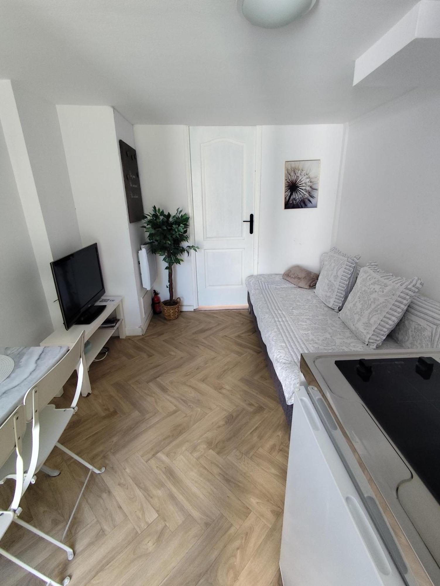 Escapade Pres De Lille - Appartement Charmant Avec Terrasse Et Parking Privee 蒙桑巴勒尔 外观 照片